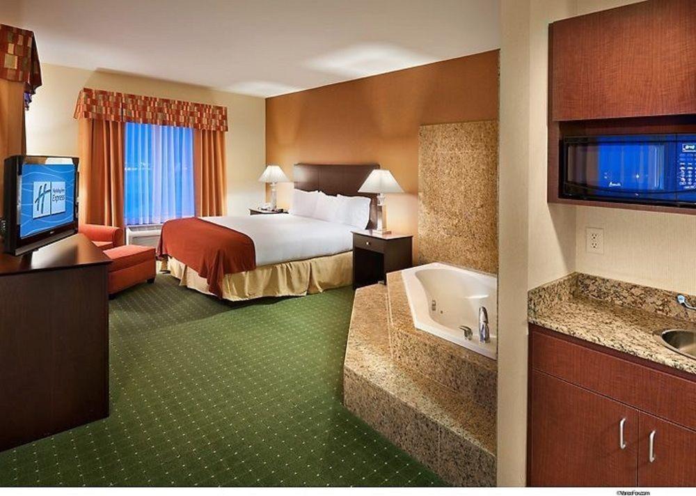 Holiday Inn Express Reno Airport By Ihg Bagian luar foto